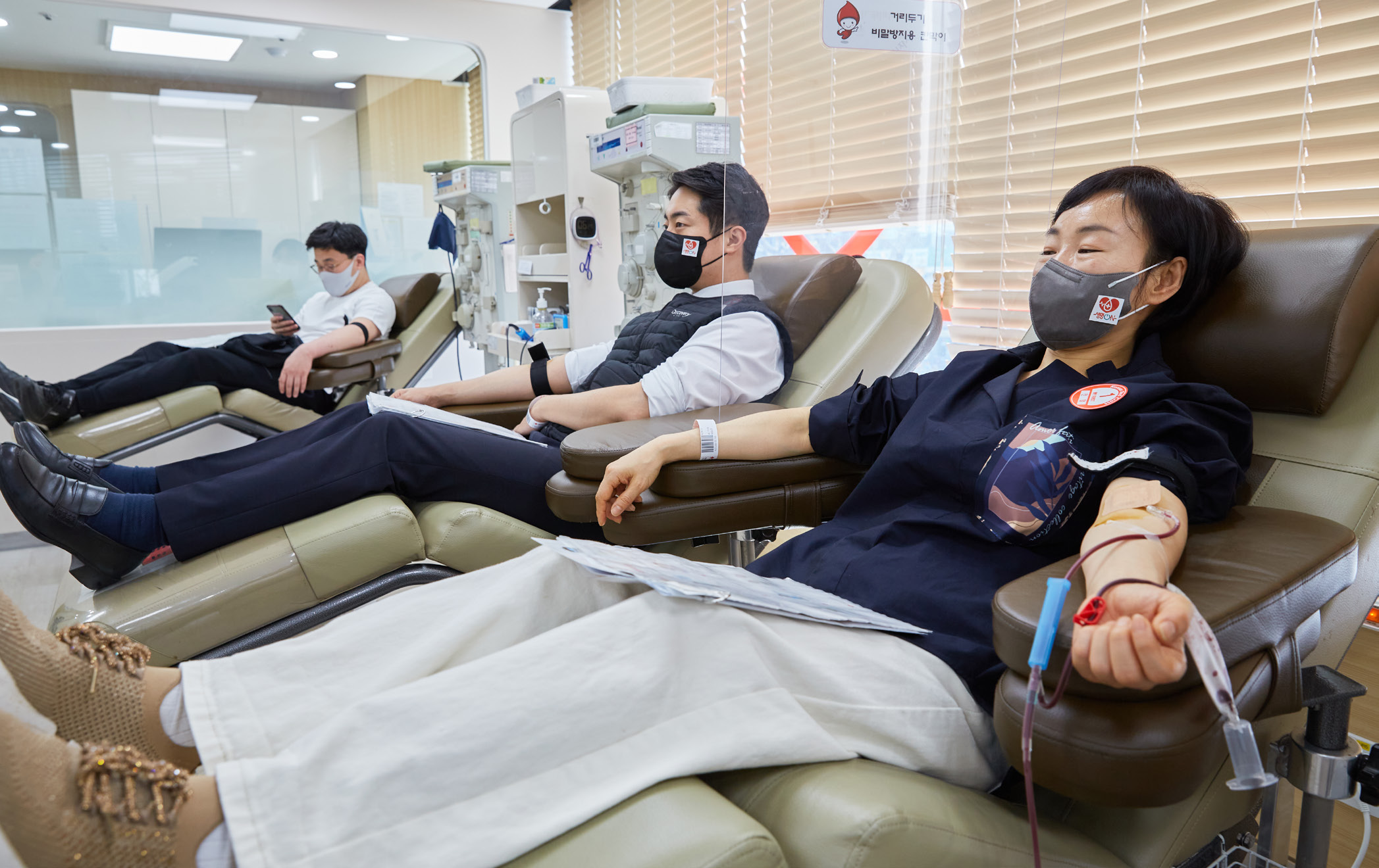 Shincheonji saints donate blood in South Korea